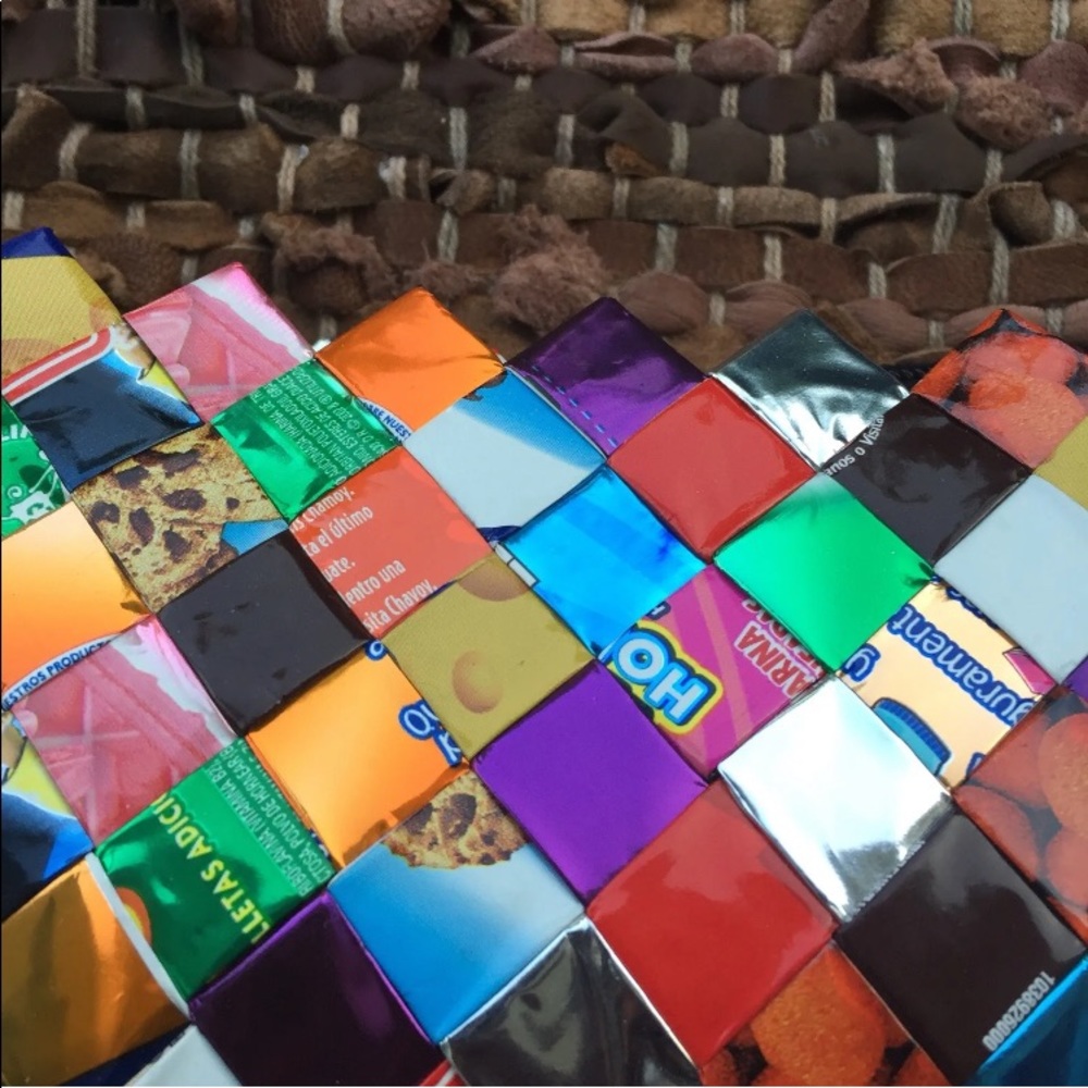 Y2k Girl’s Mexican Candy Wrappers Upcycled Women’s Handbag Handmade Recycled - Picture 11 of 12